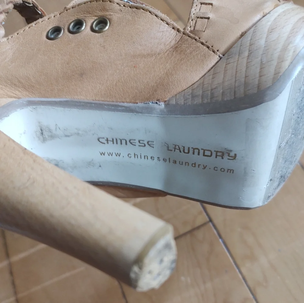 Chinese Laundry Tan Gladiator Heels - Picture 12 of 14